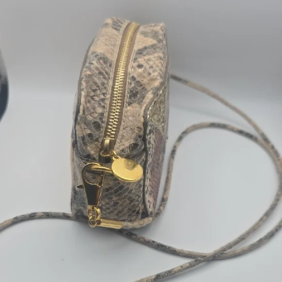 Stella McCartney Faux-Snakeskin Irredesent Camera/Crossbody (EUC)(RARE)(COA)🤍✨️ - Picture 8 of 17